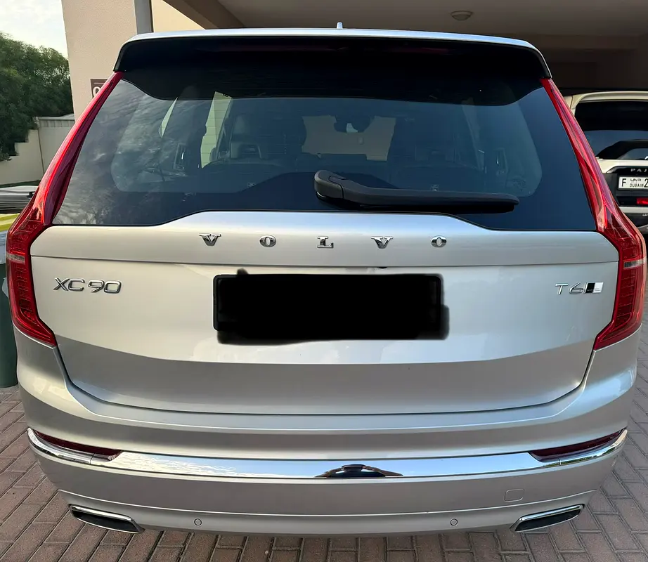 Volvo XC90 2021 — photo 1 of 6