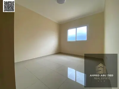 Luxury master-bedroom apartment with a very spacious living room, equipped kitchen, and 2 bathrooms. Close to services and transport. Full maintenance