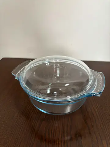 PYREX glass casserole dish for cooking 20cm 1.5L, 35 AED