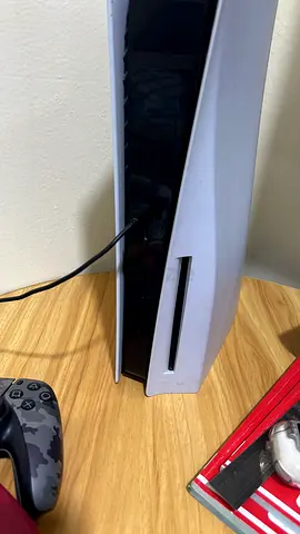 Ps5 disk with two controllers