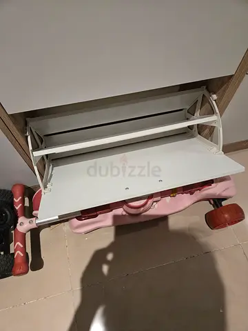 Shoe cabinet (12-18 pair capacity)