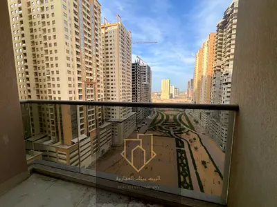 One bedroom and living room in Garden Residence with open views and excellent service.