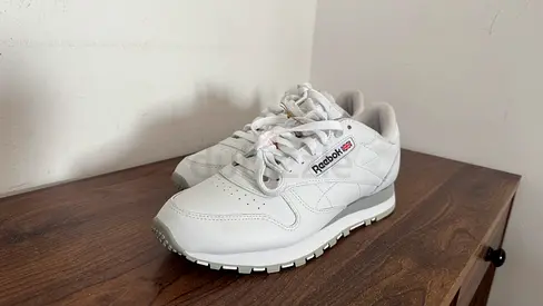 Reebok Classic Leather Sneakers 90’s style