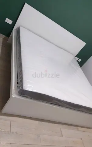 IKEA malam king‑size bed (180 × 200 cm) with an IKEA mattress ✨