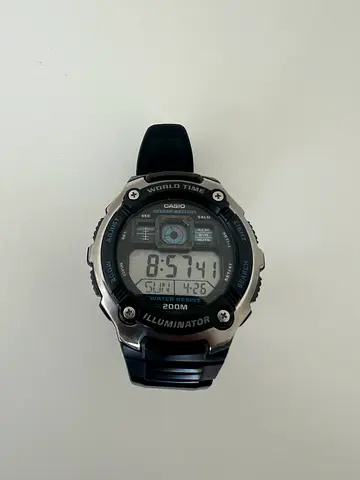 Casio Digital Mens Sport Watch - Working, Perfect Condition no scratches and rarely used