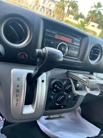 Nissan Urvan 2016 gear automatic Gcc
