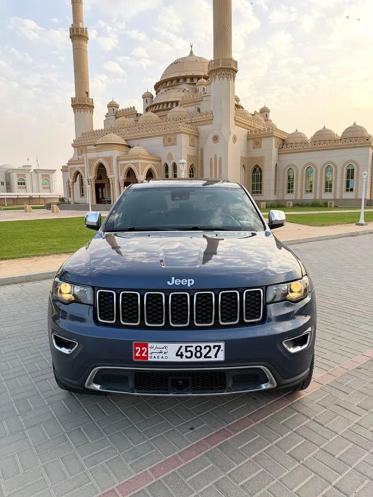 Jeep Grand Cherokee 2020 — photo 1 of 14