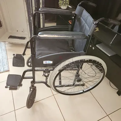 Wheel chair fully foldable free