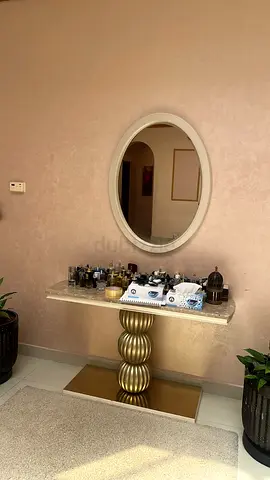 Console luxurious table