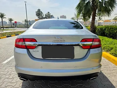 2015 Jaguar XF — фото 14