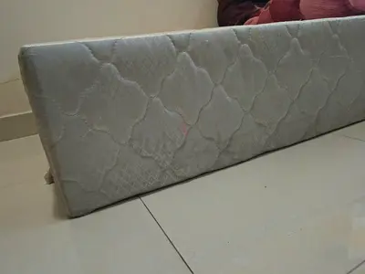 Single Bed ( 2Pic) available