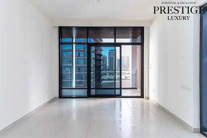 Brand New | Fitted Kitchen | Mid Floor | Ready