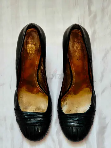 Aldo shoes for women genuine leather size 39 for 50 AED.