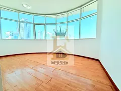 SPACIOUS BRIGHT APPARTMENT// FAMILY BULIDING//FRER PARKING//FREE GYM &amp; POOL//EASY CLOSE EXIT TO 