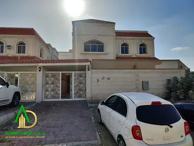 فيلا كورنر سكني تجاري للايجار عجمان المويهات 2  5 غرف وصالة ومجلس وغرفة خادمة  5000 قدم تجاري بسعر 160 الف سكني بسعر  135 الف مساحة واسعة وموقع مميز