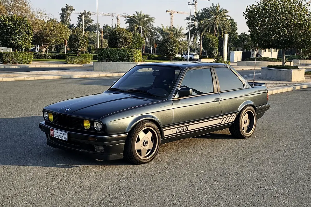 BMW 3-Series 1991 — photo 1 of 15