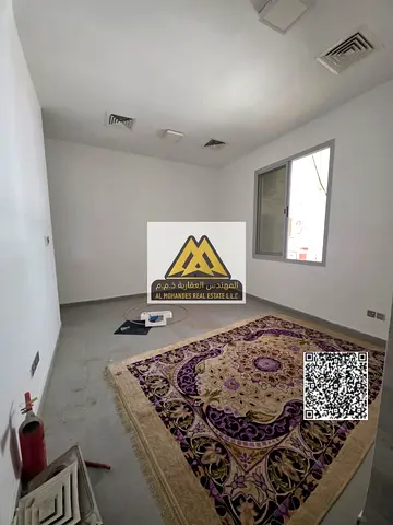 استوديو واسع للإيجار في الروضة 1 عجمان طابق أرضي بموقع ممتاز وحيوي قريب من جميع الخدمات والمرافق الأساسية مع سهولة الوصول إلى الطرق الرئيسية