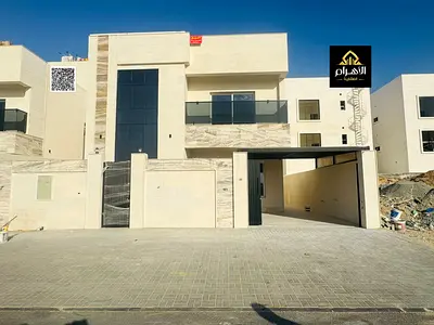 للبيع فيلا تصميم عصري تملك حر لجميع الجنسيات بموقع سكني قريب من جميع الخدمات