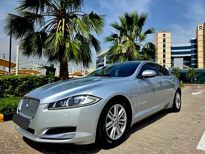 2015 Jaguar XF 照片 2