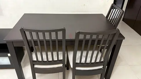 IKEA Dark Wood 4-Seater EXTENDABLE  Dining Table with 4 Cushioned Chairs