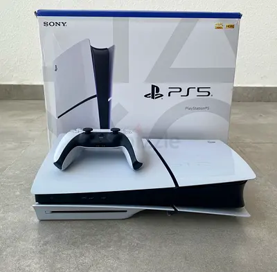 PS5 Slim 1Tb Disc Edition UAE Version - 1 Controller and Box