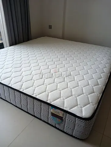 180x200cm King size mattress.  Same day delivery available
