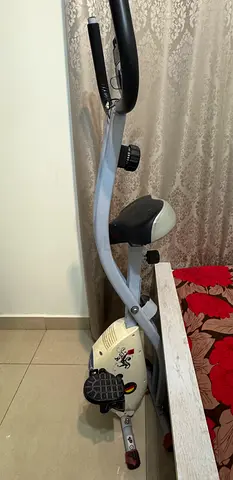 Compact Foldable Exercise Bike/Cycle - Light Use