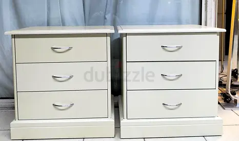 excellent condition Two side table set for sale