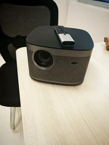 XGIMI horizon projector