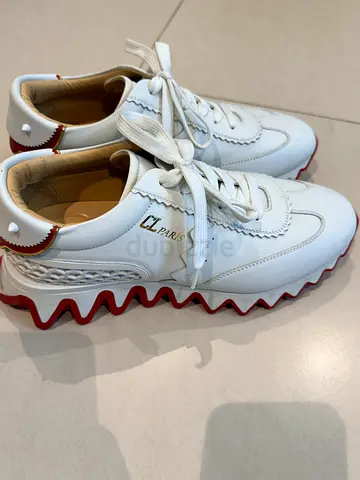 Cristian Louboutin snickers size 40