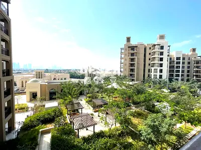PRIME LOCATION - HUGE LAYOUT - FURNISHED