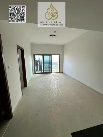 One-bedroom apartment for annual rent, first occupancy, super deluxe finishing, with parking, gym, and swimming pool.