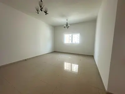 شقة غرفه وصاله في منطقه التعاون الشارقه  ٢ حمام  بلكونه -تكييف مركزي