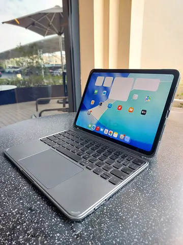 Ipad pro M4 256gb 100%Battery Health Excellent Condition