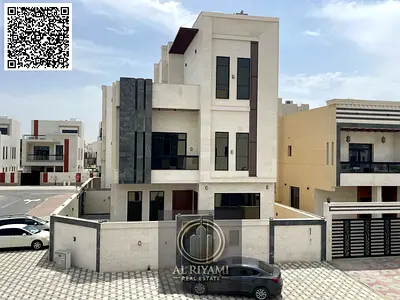 Modern Corner Villa | 6 Master BR + Roof