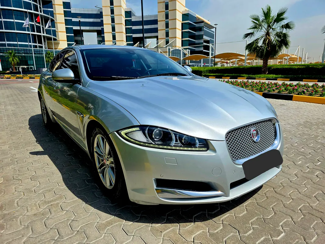 Jaguar XF 2015 — photo 1 of 14