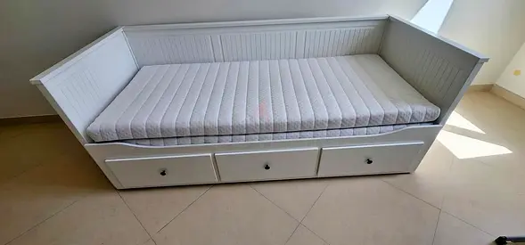 Ikea daybed with 2 new ikea mattress Excellent condition