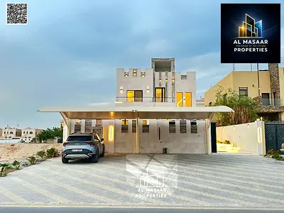 For sale: Modern villa with central air conditioning, large land and building area, including electricity, water, and air conditioning fees.