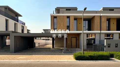 Vacant | Spacious Layout | Private Garden | G+1