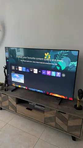 Samsung 55 Crystal UHD 4K Smart TV (2023) - Model UA55CU8000UXZN