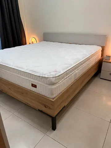 King Size Plush High Resilience Latex Visco Memory Foam Mattress - 180x200 cm