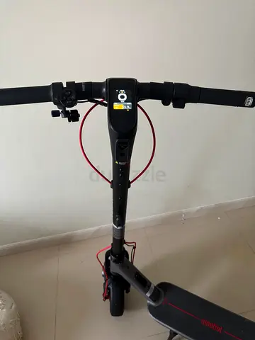 Segway Ninebot F2 Pro Electric KickScooter – Excellent Condition