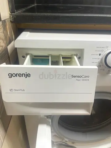 Front-load washing machine in good working condition