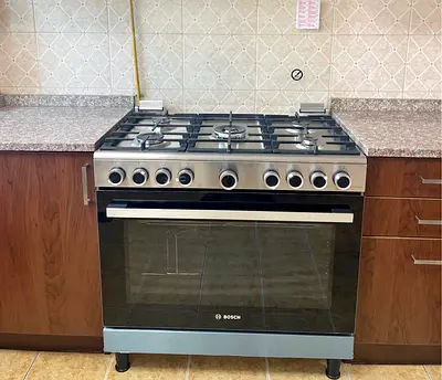 Bosch new model full gas cooker like new 90/60cm delivery with warranty