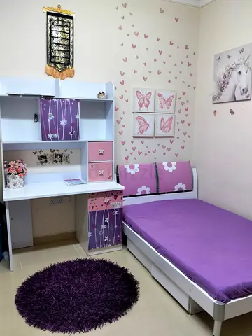 Study desk and storage  teen bed— good condition, purple floral set(as a set or single single )