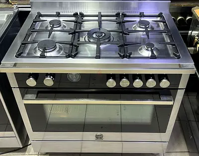 La Germania gass/electric 5 burner top gass oven electric 90x60 full heavy duety