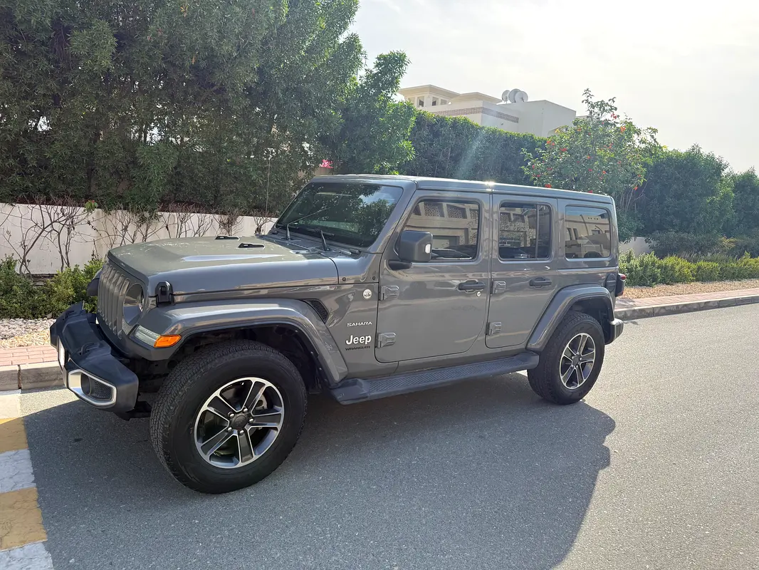 Jeep Wrangler Unlimited 2023 — photo 1 of 12