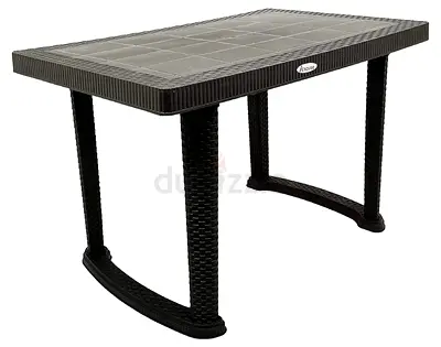Folding plaatic table with chairs