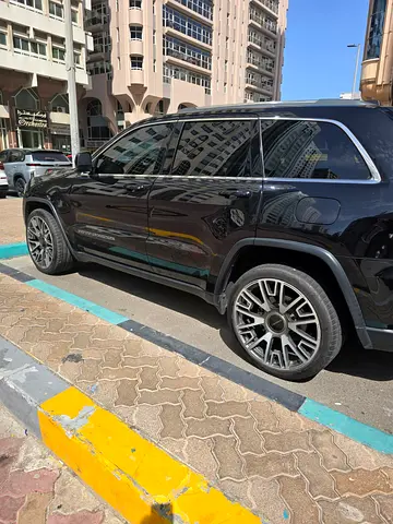 2020 Jeep Grand Cherokee Laredo - American Specs - Excellent Condition