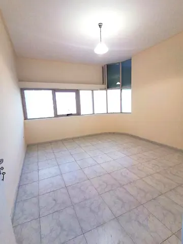 READY TO MOVE 1BHK CENTRAL AC CLOSE HALL &JUST IN 28K* QASMIA